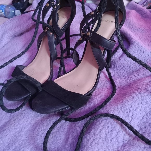 High heels - Picture 1 of 2